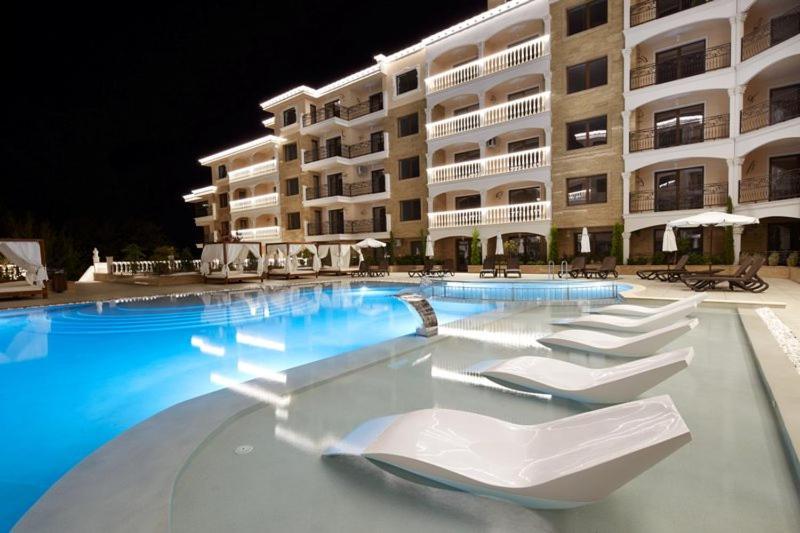 Valencia Gardens Deluxe Apartments ネセバル エクステリア 写真