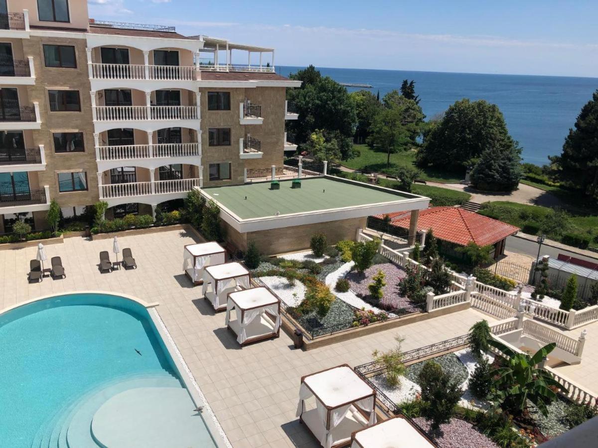 Valencia Gardens Deluxe Apartments ネセバル エクステリア 写真