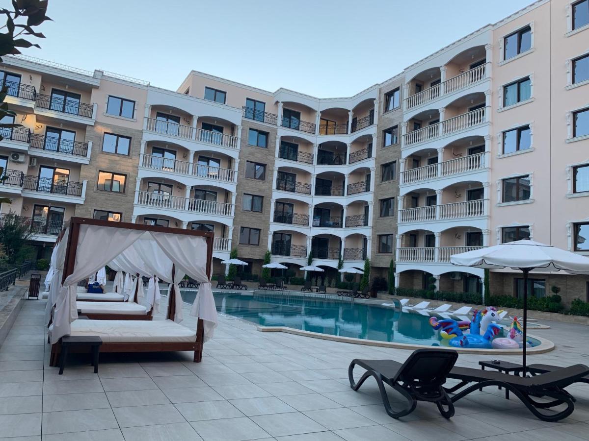 Valencia Gardens Deluxe Apartments ネセバル エクステリア 写真