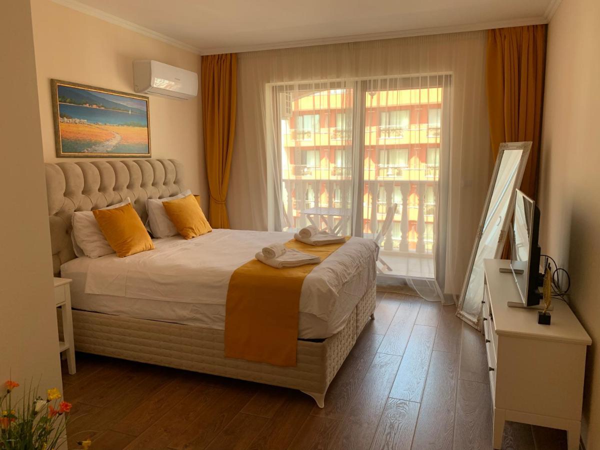 Valencia Gardens Deluxe Apartments ネセバル エクステリア 写真